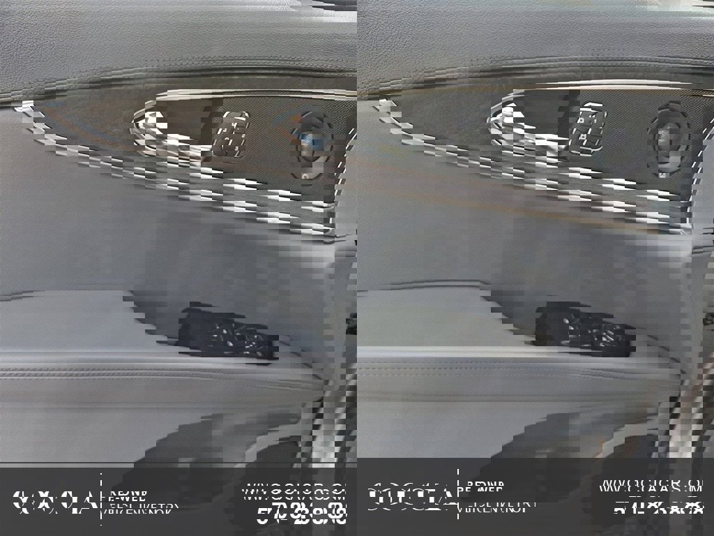 Used 2020 Lincoln Nautilus Reserve image 12