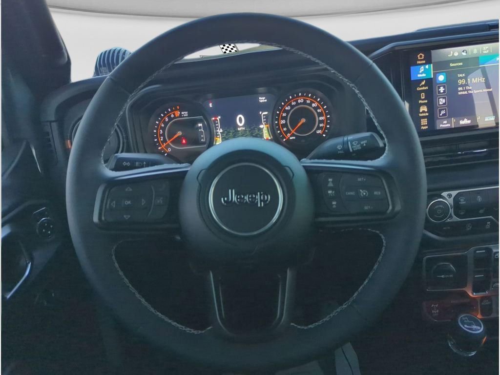 Used 2025 Jeep Gladiator Mojave w/ Steel Bumper Group image 15