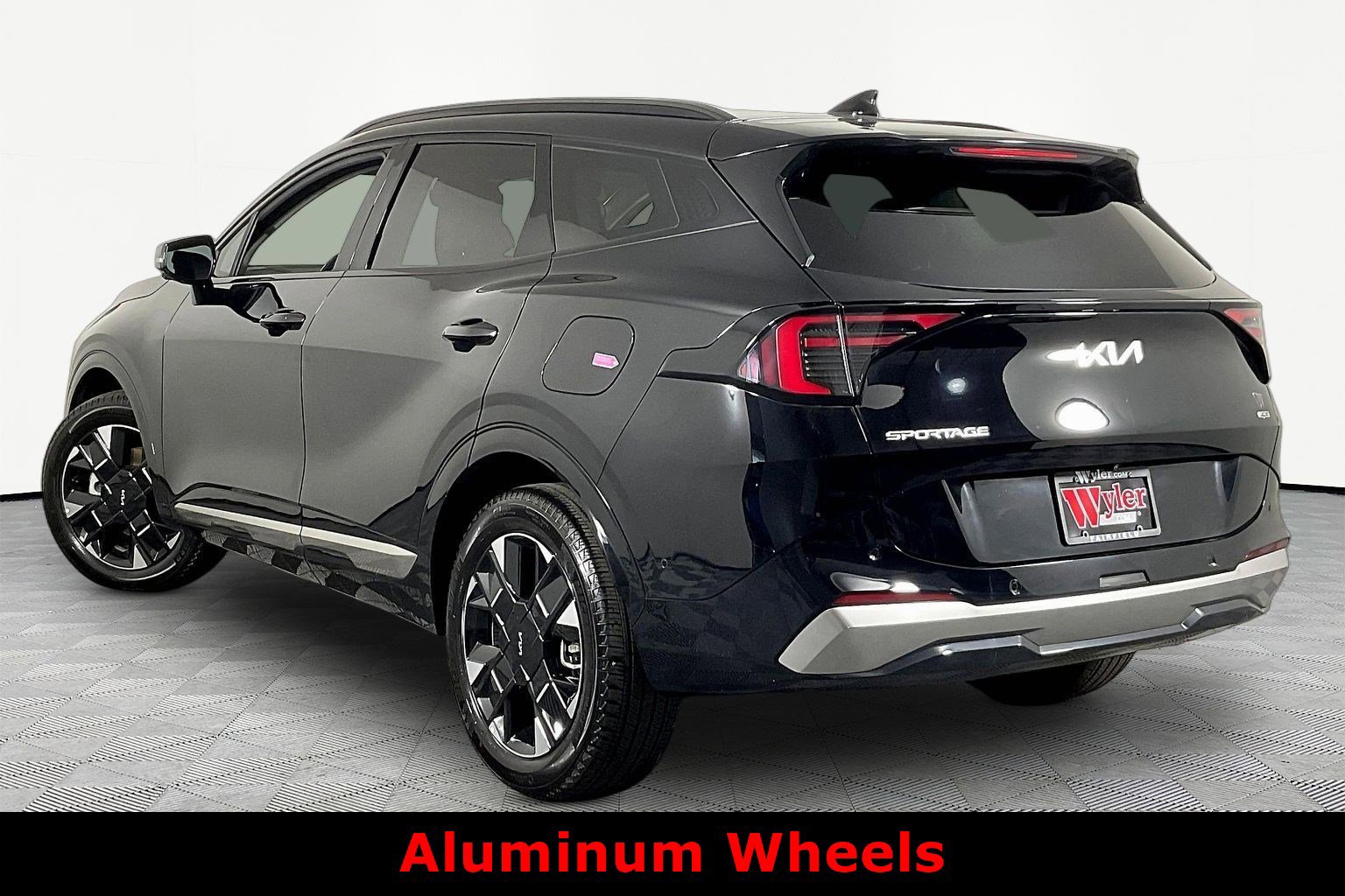 Certified 2026 Kia Sportage SX AWD/4WD image 4