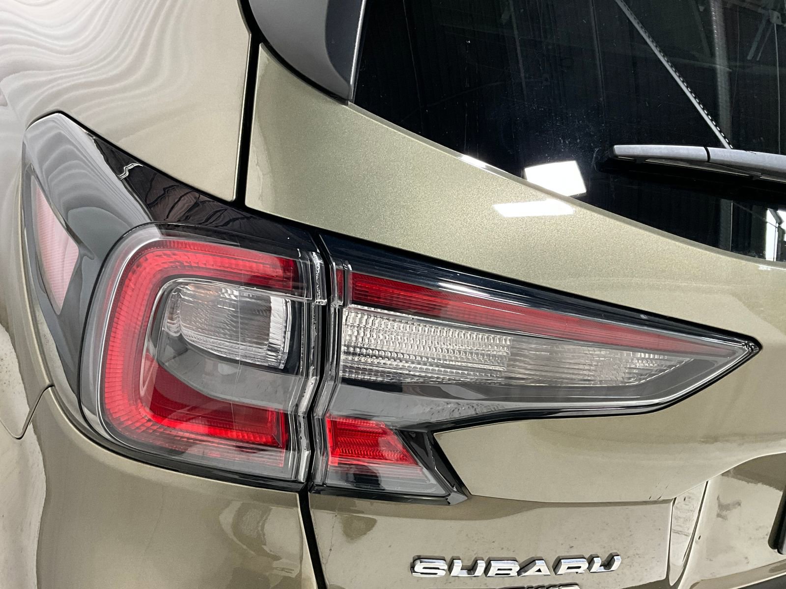 Used 2023 Subaru Outback Limited image 27