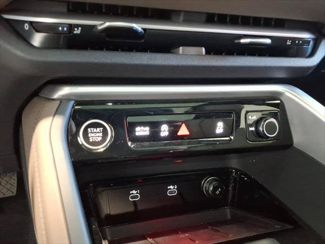 Certified 2025 Audi Q5 Premium w/ Convenience Package AWD/4WD image 24