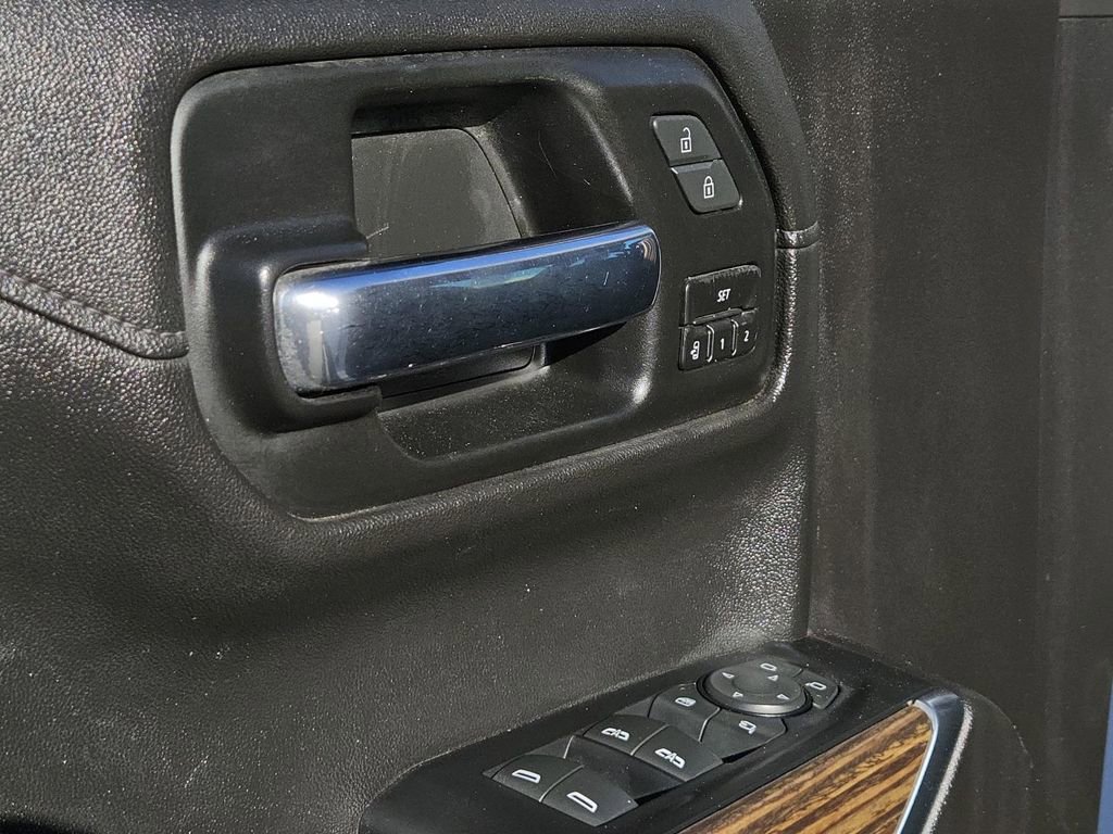 Certified 2020 Chevrolet Silverado 1500 High Country w/ Technology Package image 26