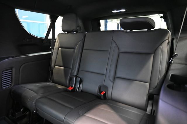 Used 2022 Chevrolet Suburban Z71 w/ Luxury Package AWD/4WD image 15