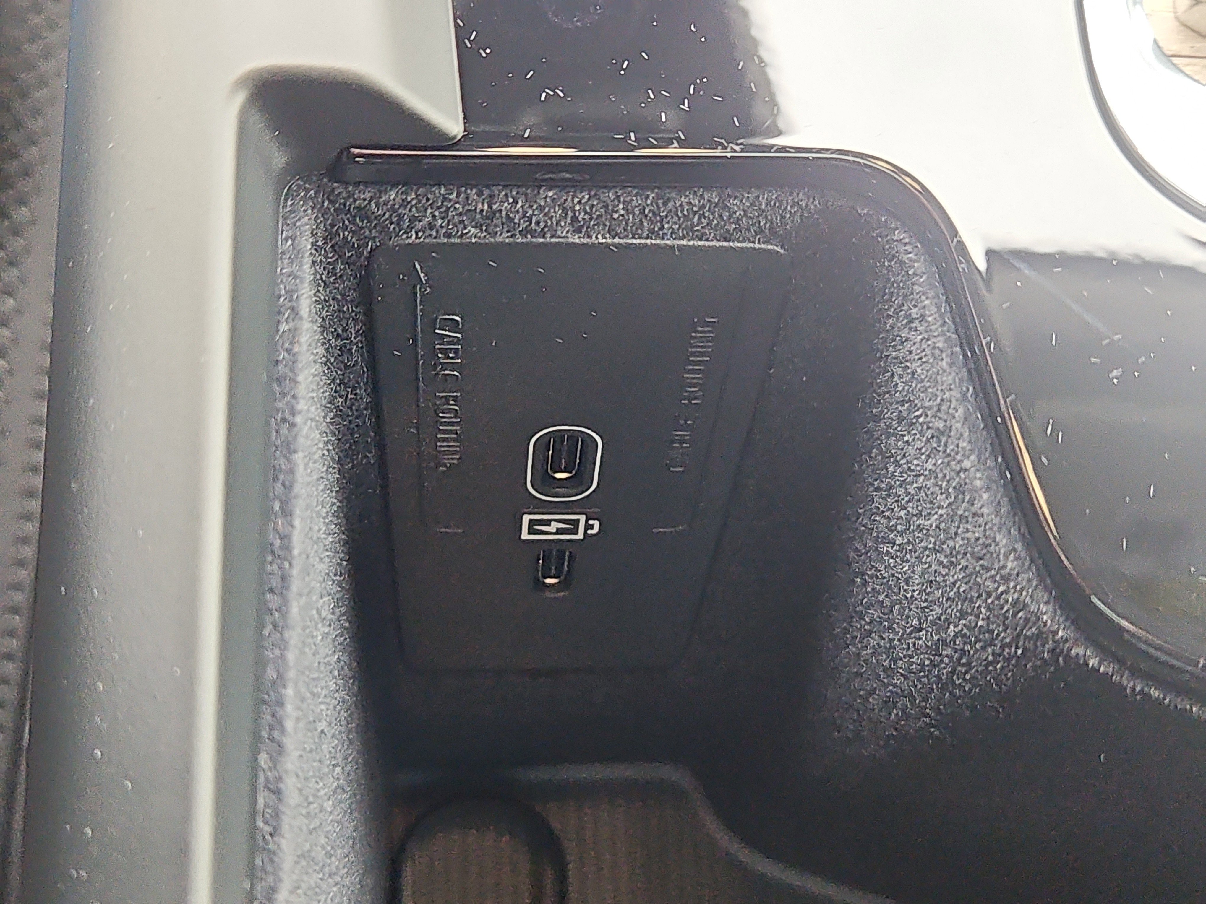 New 2026 Volvo XC60 B5 Plus w/ Protection Package Premier image 8