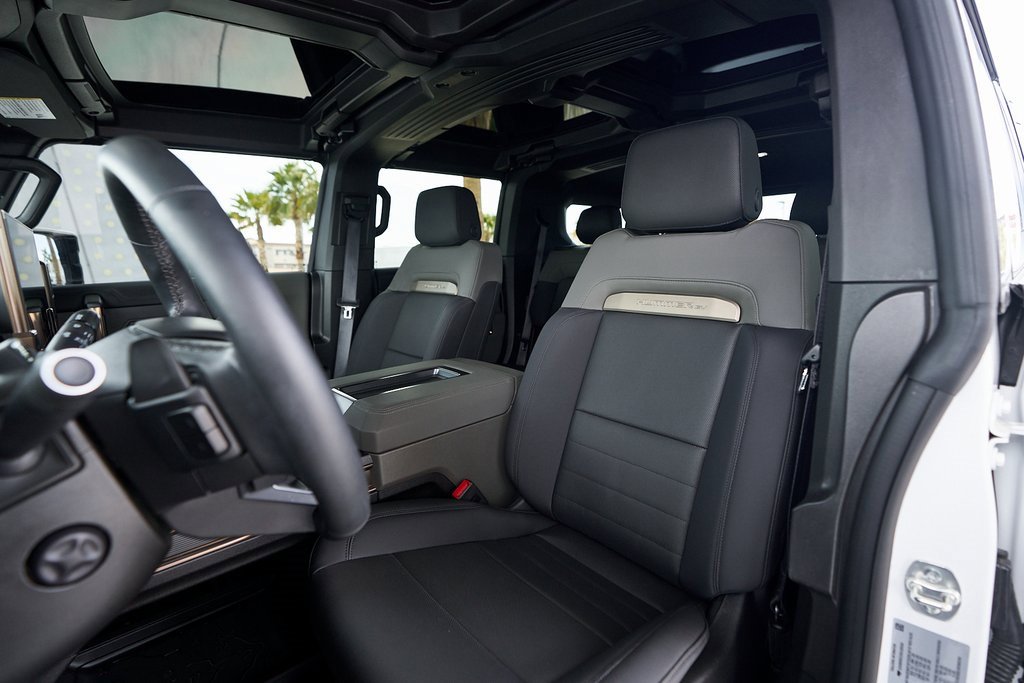 Used 2025 GMC Hummer EV 3X image 32