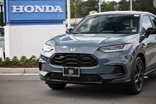 Certified 2025 Honda HR-V Sport image 2