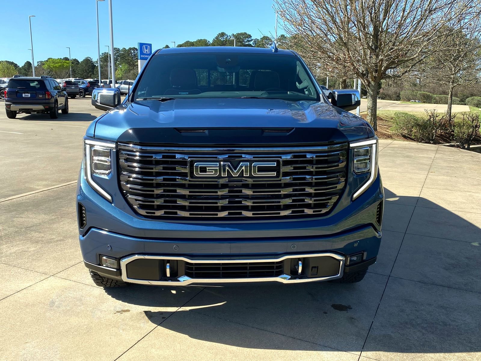 Used 2026 GMC Sierra 1500 Denali Ultimate image 2