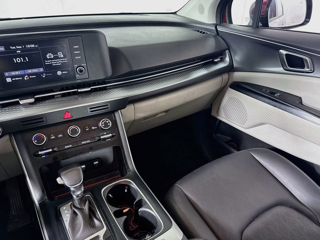 Used 2022 Kia Carnival LX FWD image 22