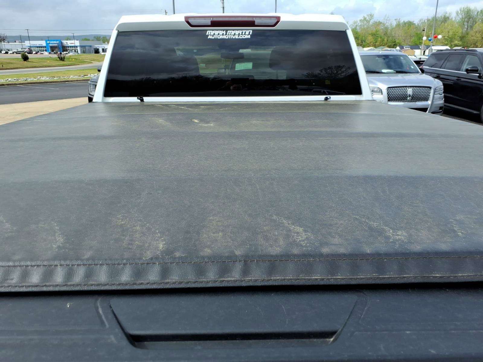 Used 2021 Chevrolet Silverado 2500 Custom w/ Custom Value Package image 5