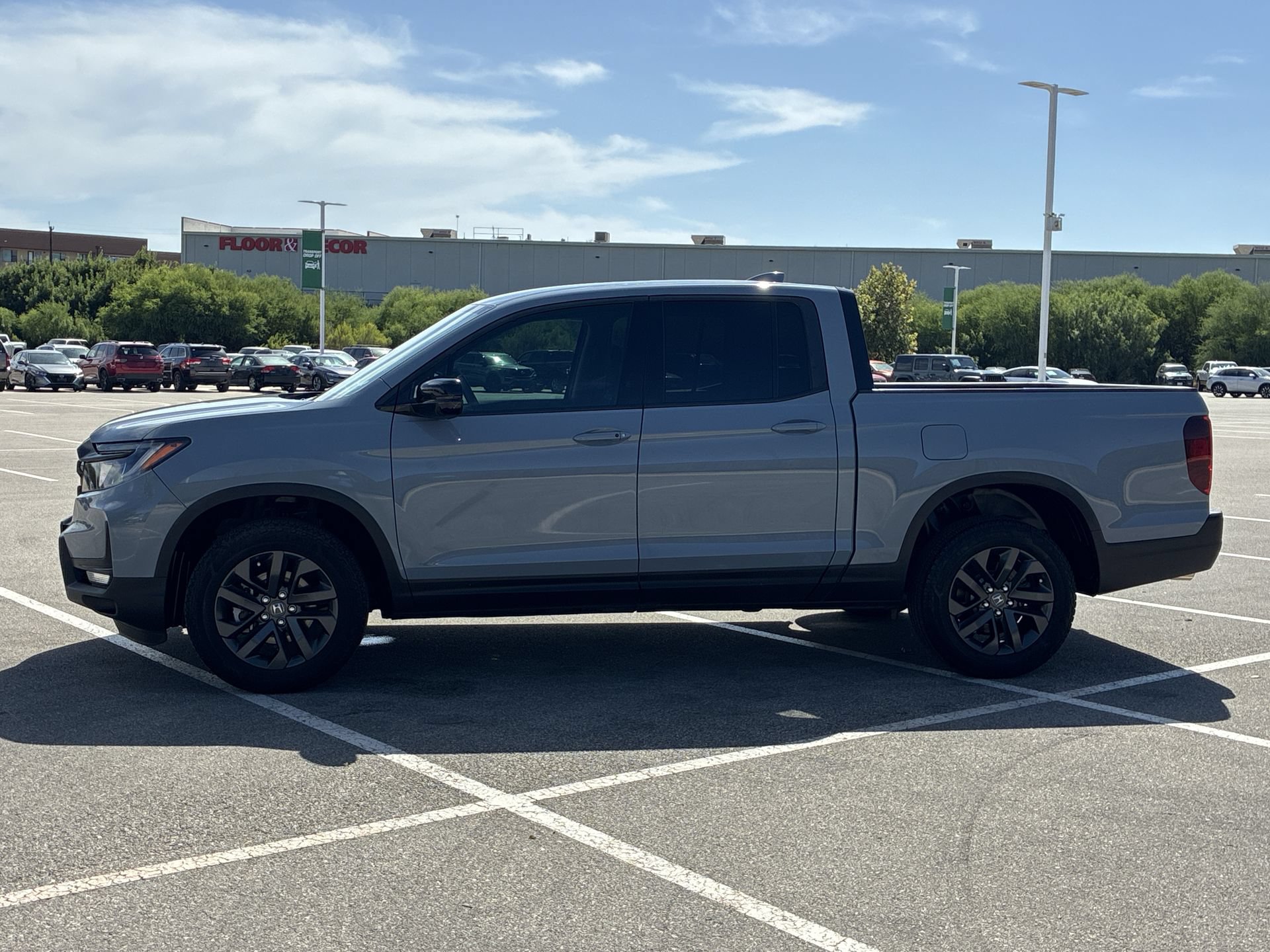 Certified 2024 Honda Ridgeline Sport image 3