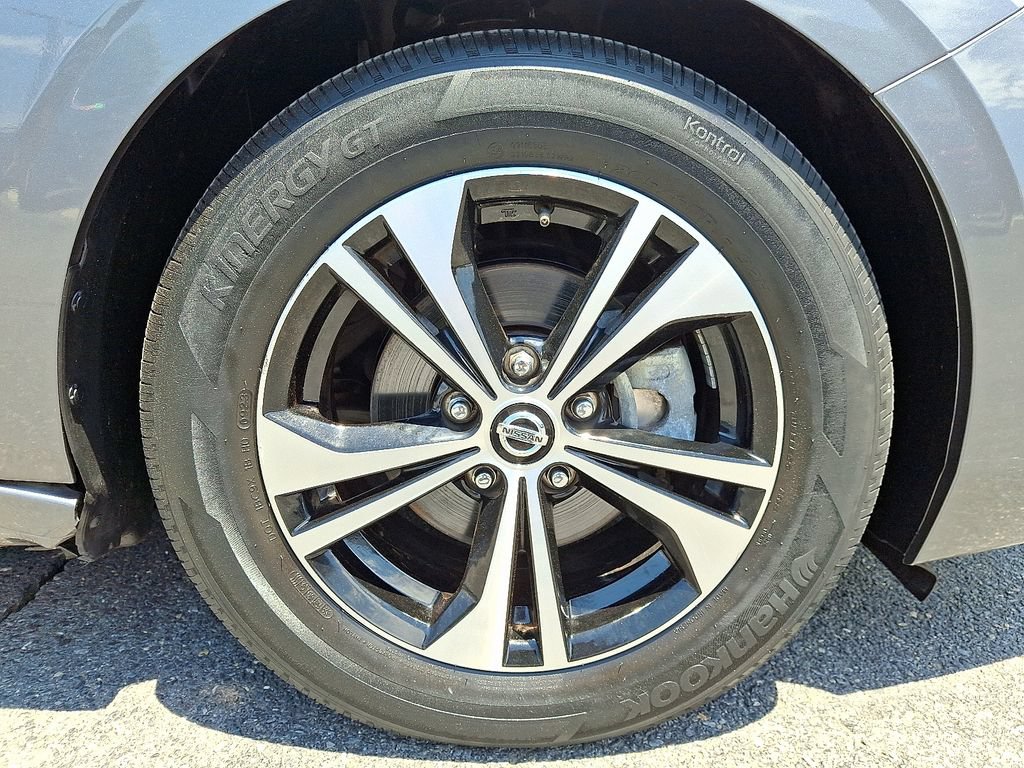 Used 2023 Nissan Sentra SV w/ All-Weather Package FWD image 8
