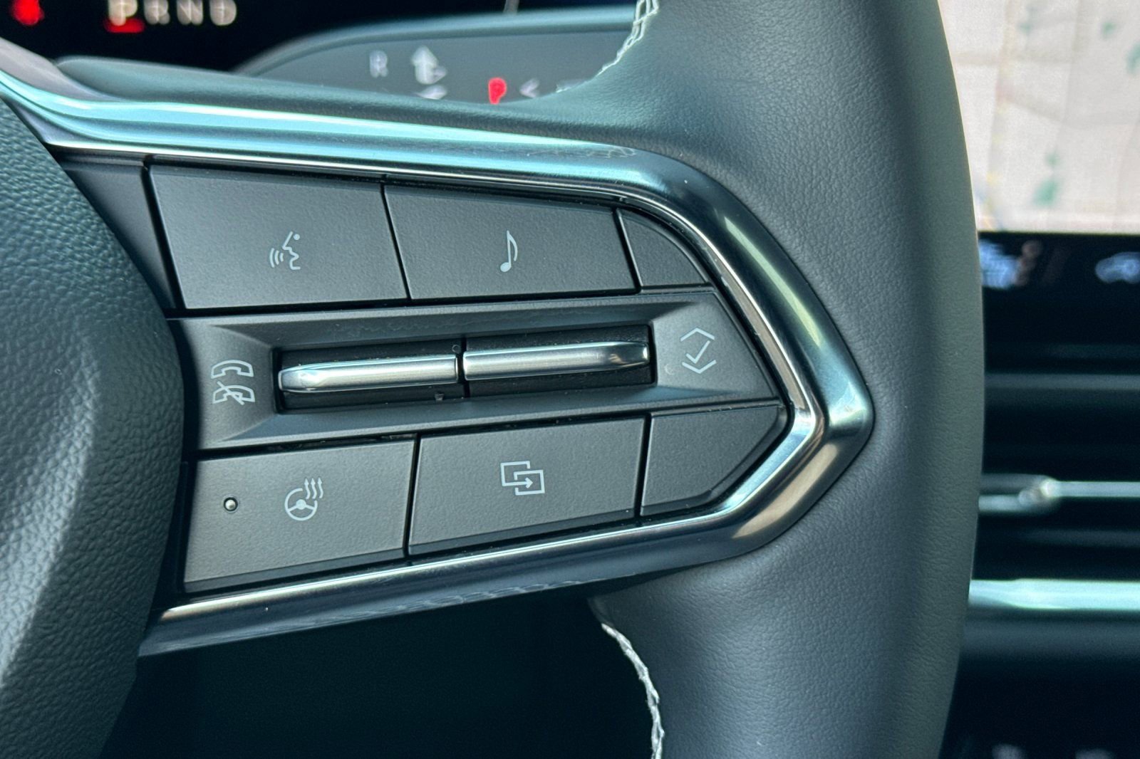 Used 2026 Chevrolet Equinox EV LT w/ Comfort Package image 35