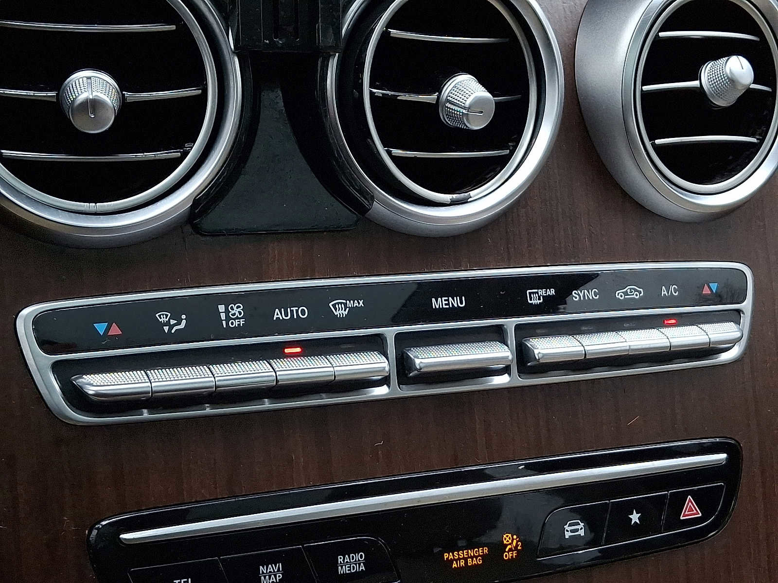 Used 2022 Mercedes-Benz GLC 300 4MATIC image 16