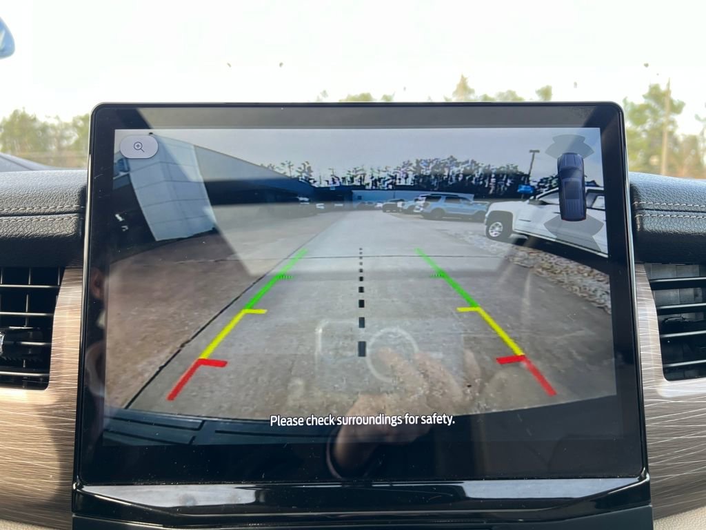 Used 2023 Ford Expedition Limited image 17