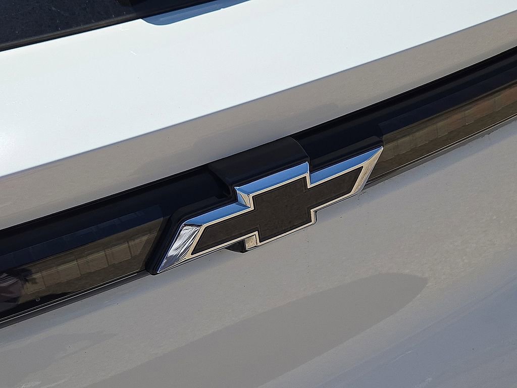 Used 2025 Chevrolet Equinox EV LT image 13