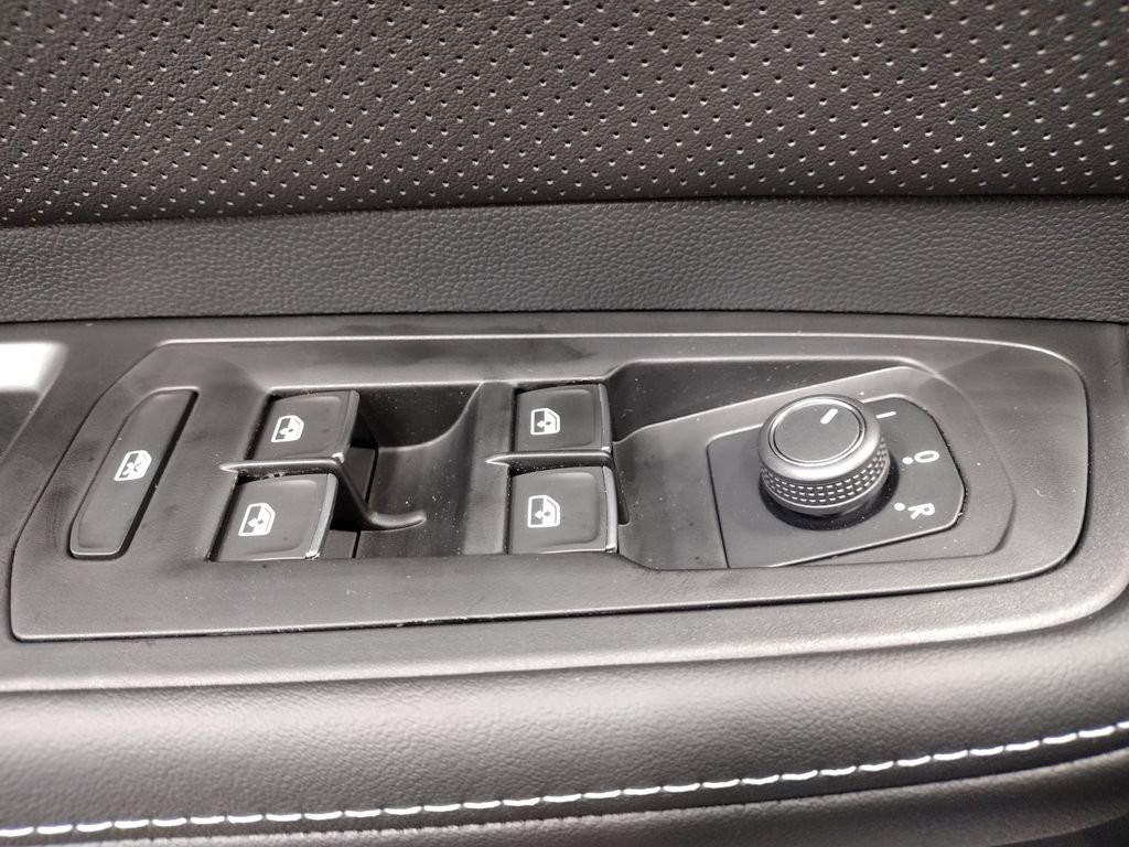 New 2026 Volkswagen Atlas SE image 20