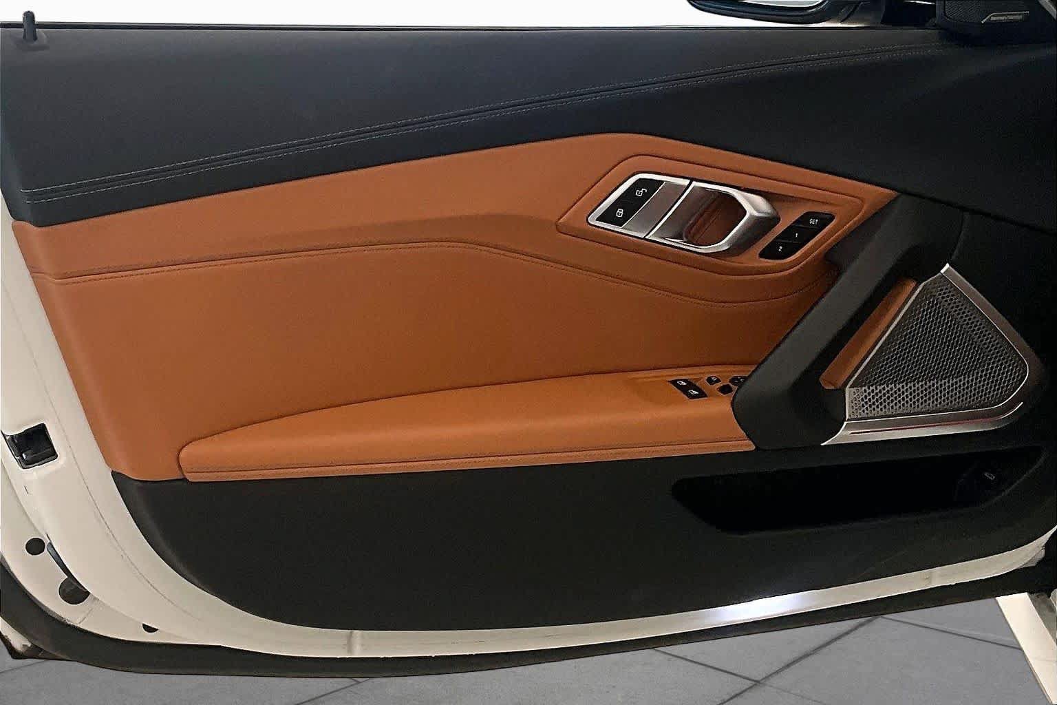 Used 2020 BMW Z4 M40i w/ Executive Package RWD image 17