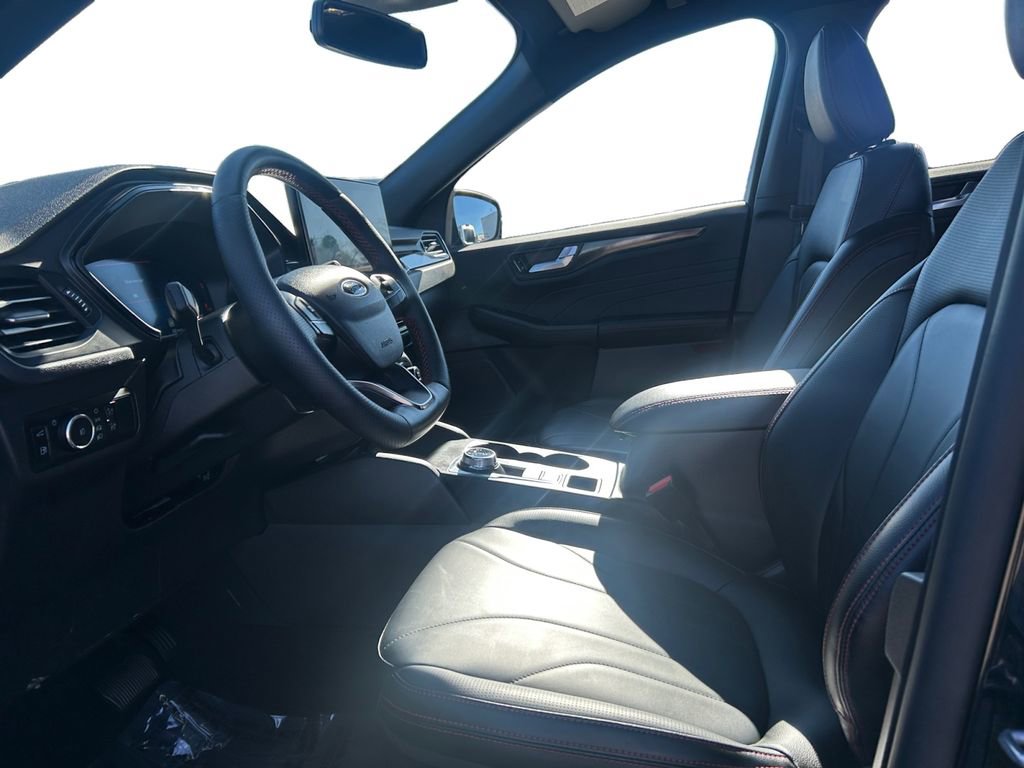 Used 2026 Ford Escape ST-Line Elite w/ Premium Technology Package image 11