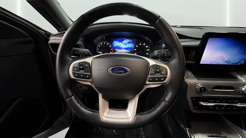 Used 2020 Ford Explorer XLT w/ Equipment Group 202A image 11