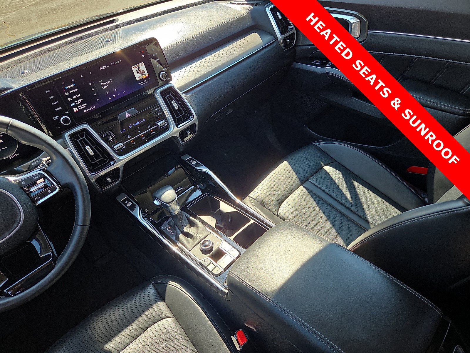 Used 2023 Kia Sorento SX AWD/4WD image 13