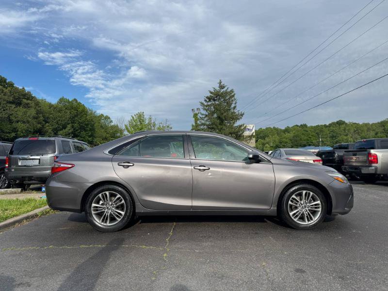 Used 2017 Toyota Camry SE FWD image 4