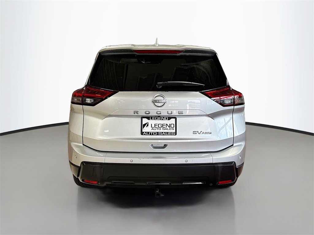 Used 2024 Nissan Rogue SV image 8