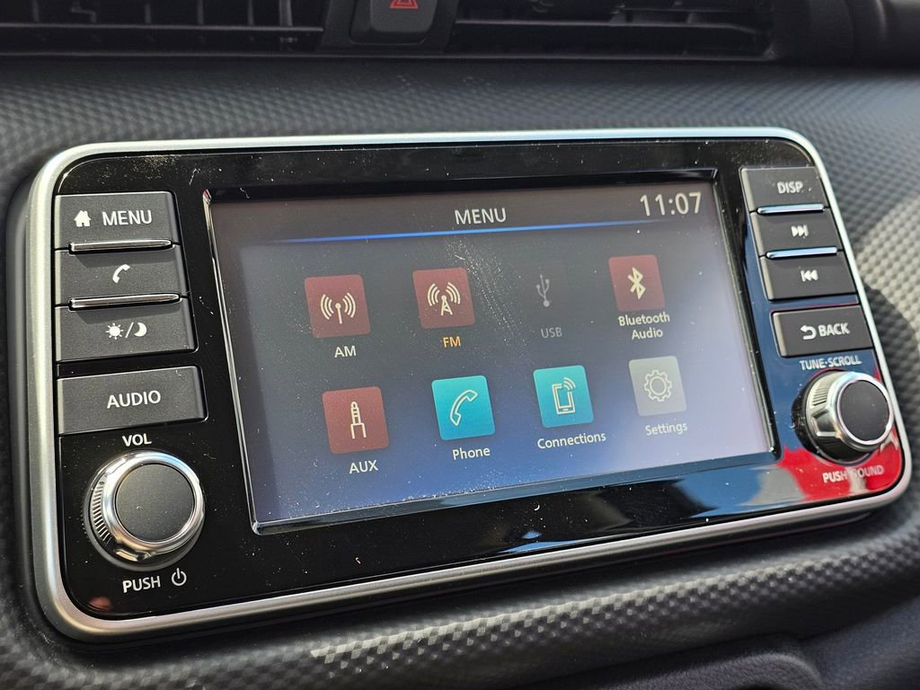 New 2025 Nissan Kicks Play S image 8