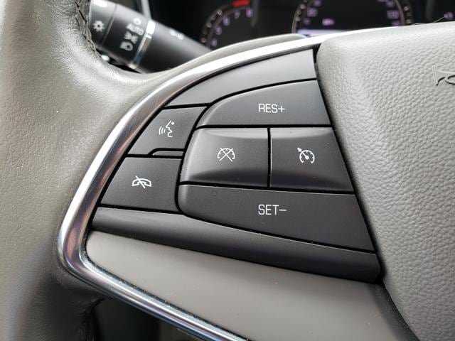 Used 2018 Cadillac XT5 Luxury w/ Driver Awareness Package AWD/4WD image 23