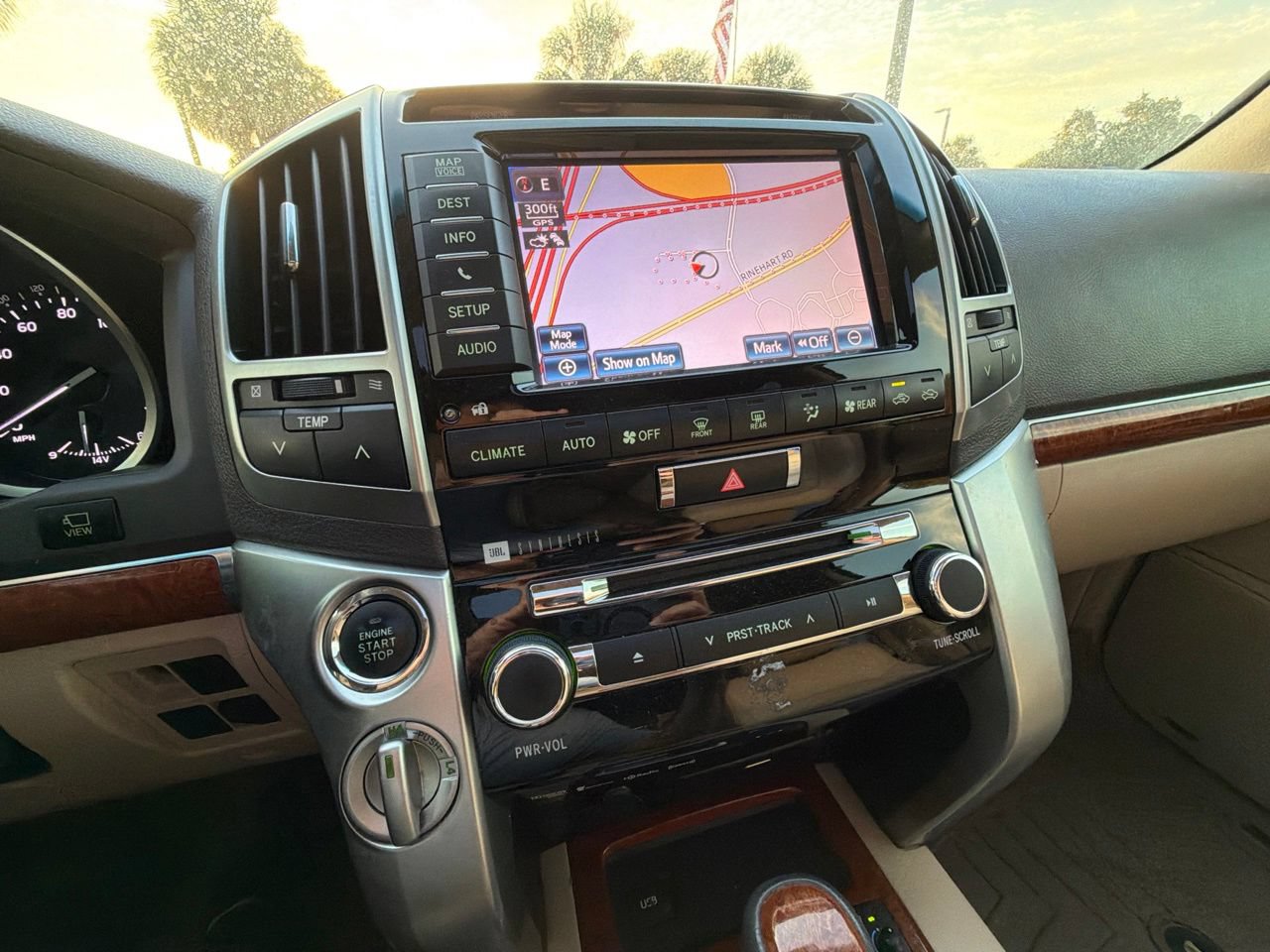 Used 2013 Toyota Land Cruiser AWD/4WD image 10