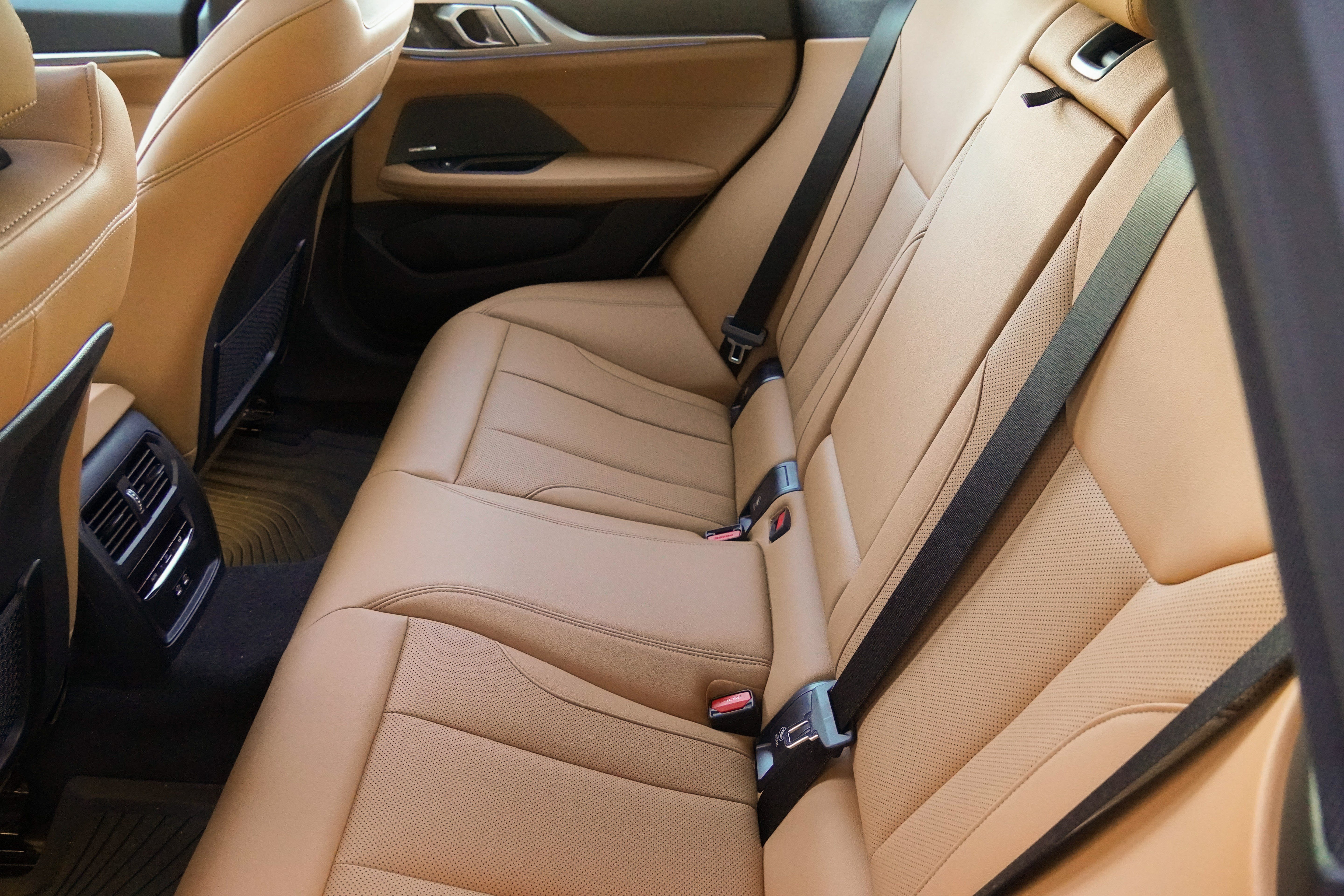Certified 2024 BMW i4 eDrive40 w/ Premium Package RWD image 35