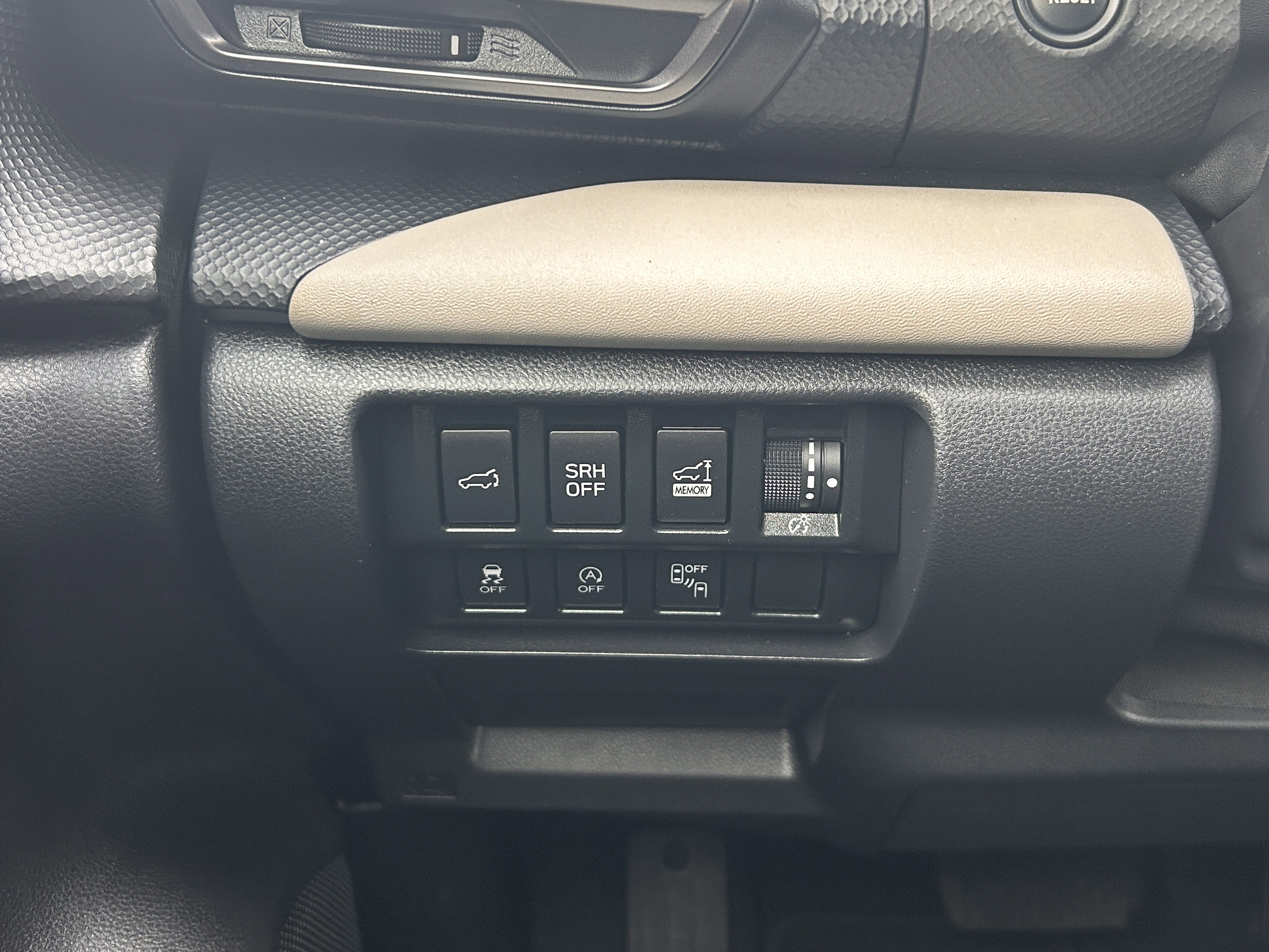 Certified 2023 Subaru Forester Limited image 21