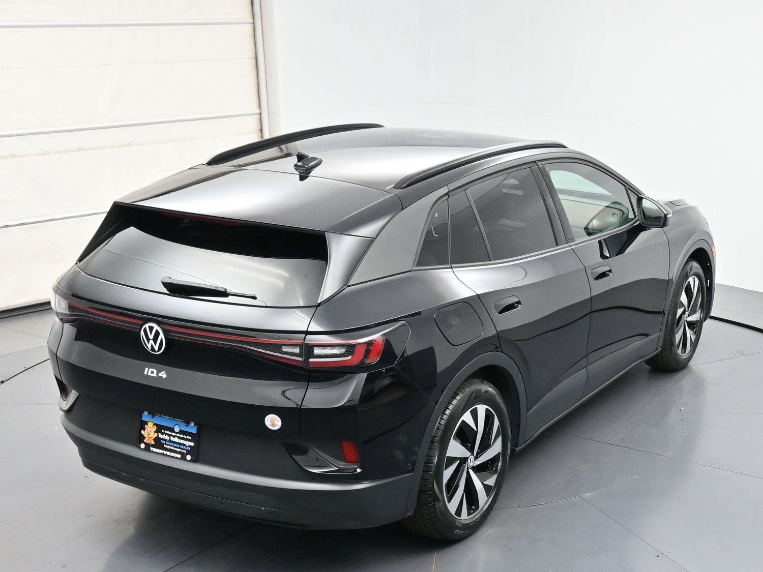 Certified 2024 Volkswagen ID.4 2WD image 36