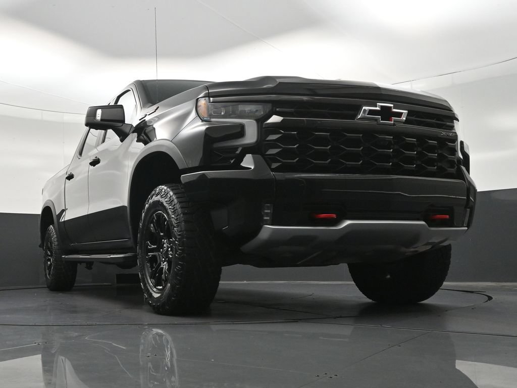 Used 2023 Chevrolet Silverado 1500 ZR2 w/ Technology Package AWD/4WD image 34
