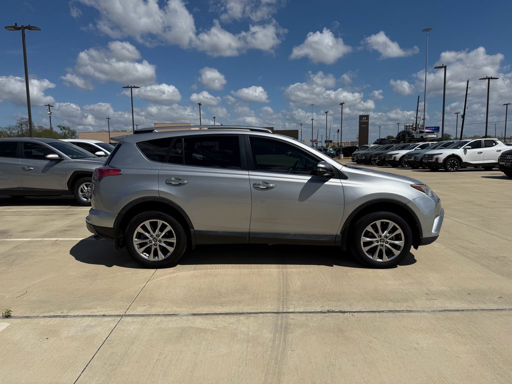 Used 2018 Toyota RAV4 Limited FWD image 5