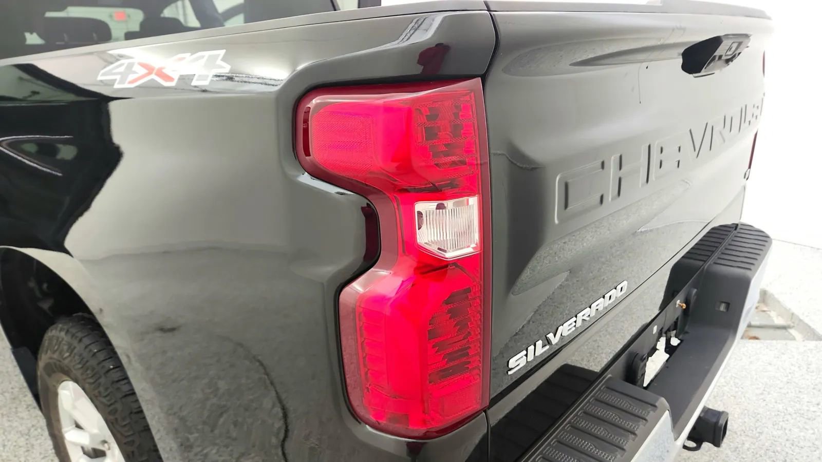 Used 2023 Chevrolet Silverado 1500 LT image 15