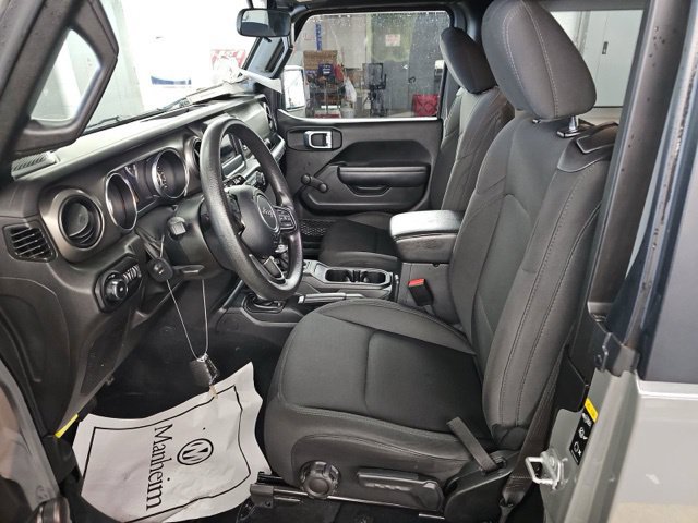 Used 2022 Jeep Wrangler Sport AWD/4WD image 9