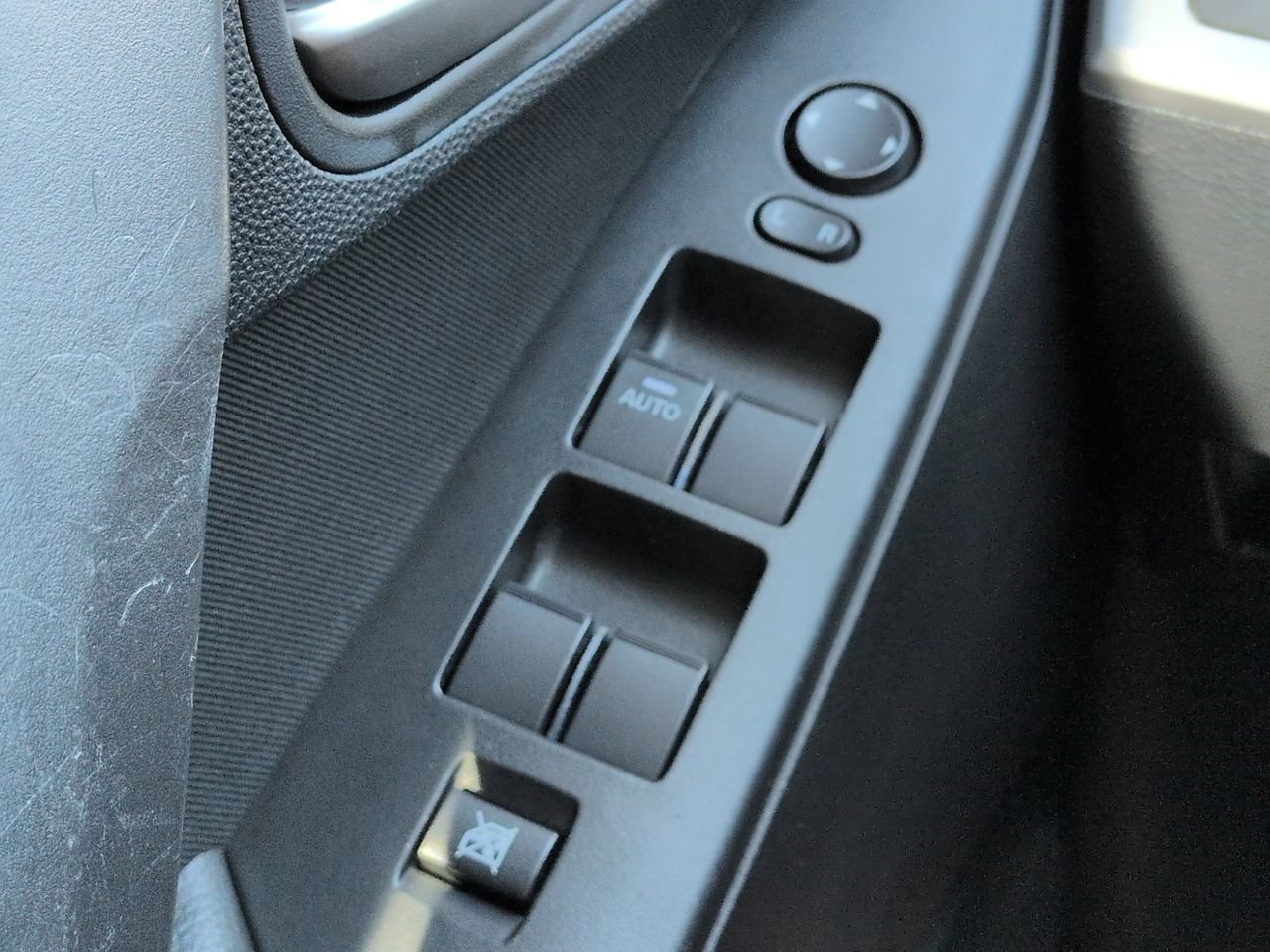 Used 2012 MAZDA MAZDA3 i Touring FWD image 18