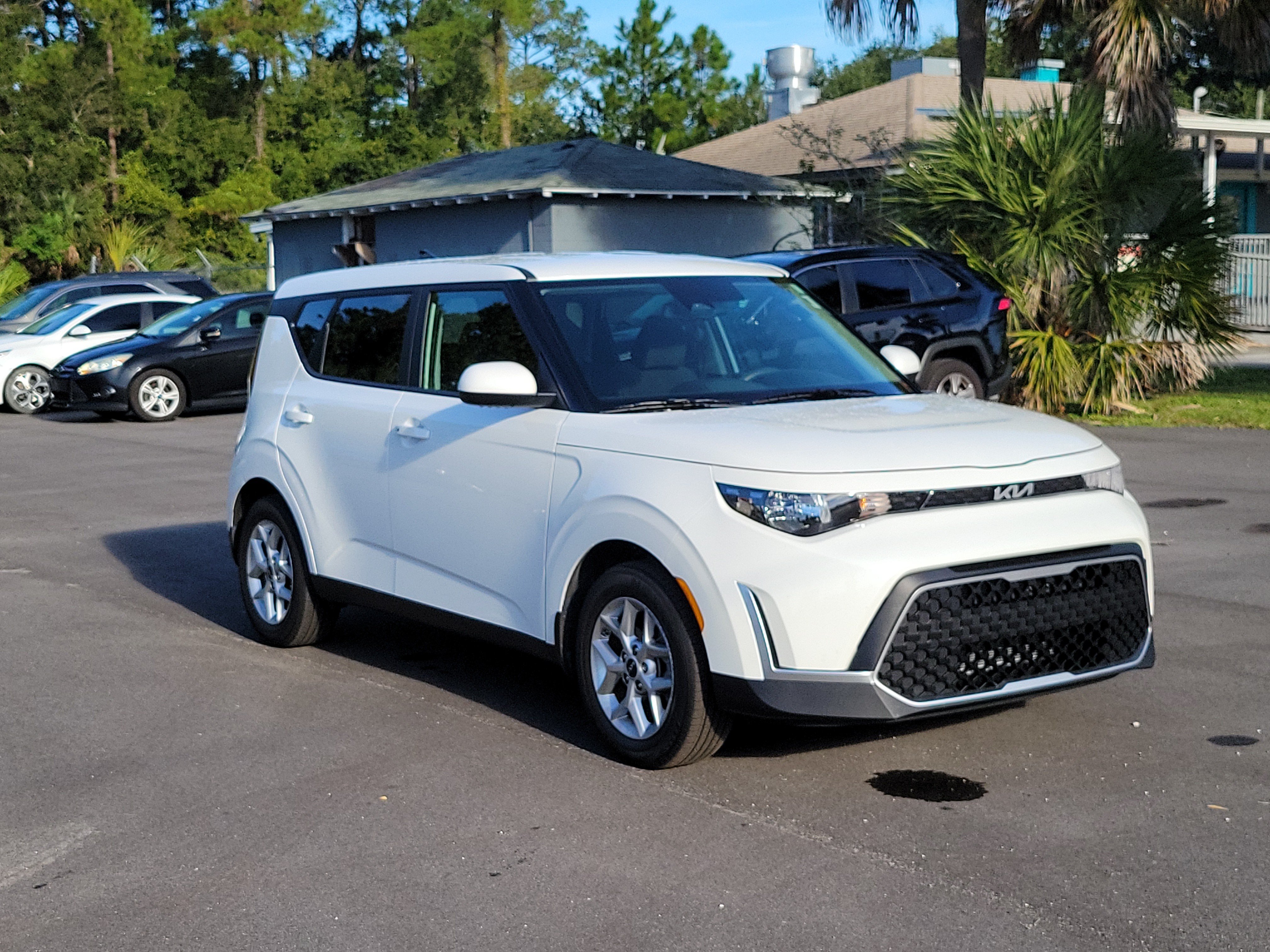 Certified 2025 Kia Soul S FWD image 37