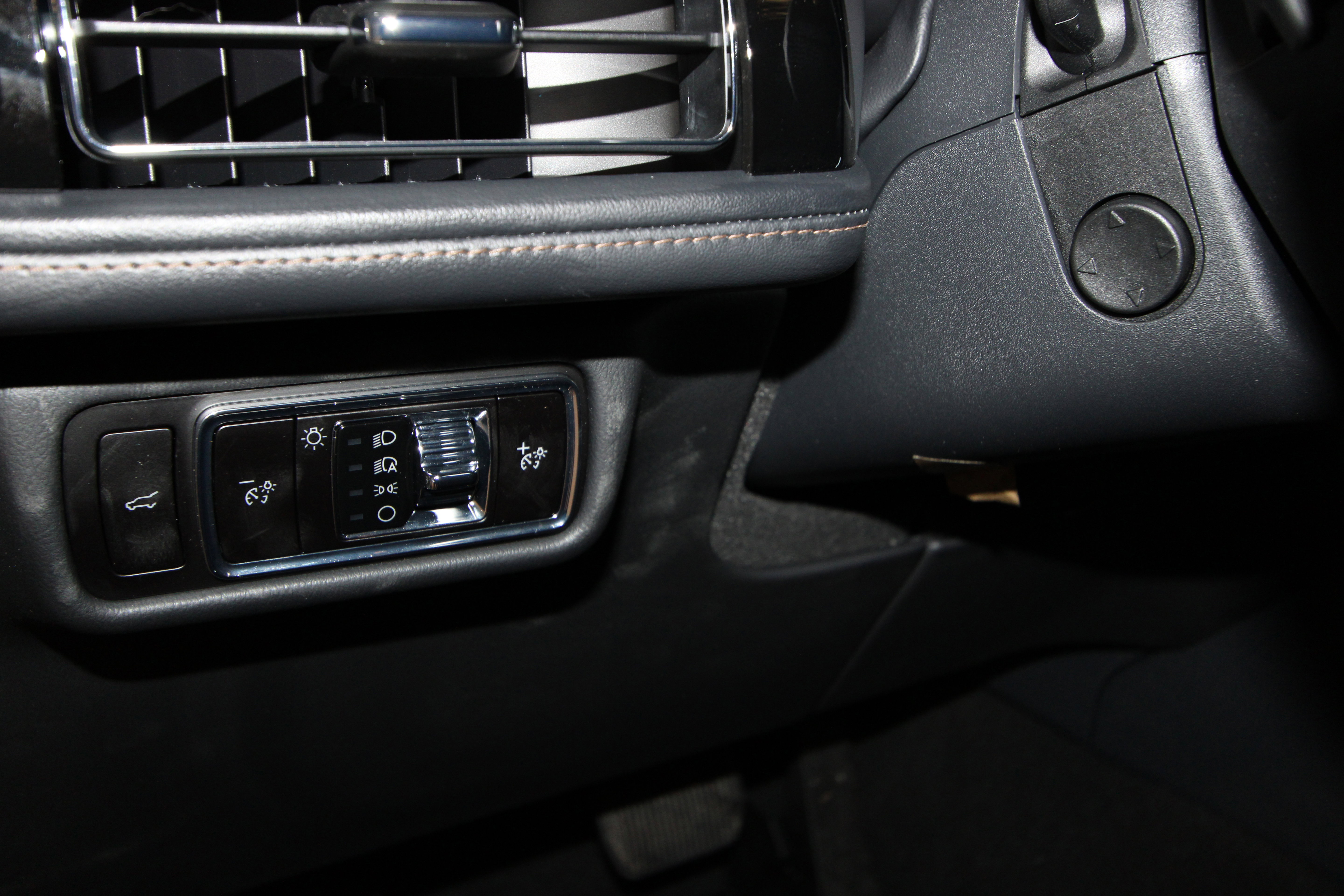 New 2026 Lincoln Aviator Reserve image 8