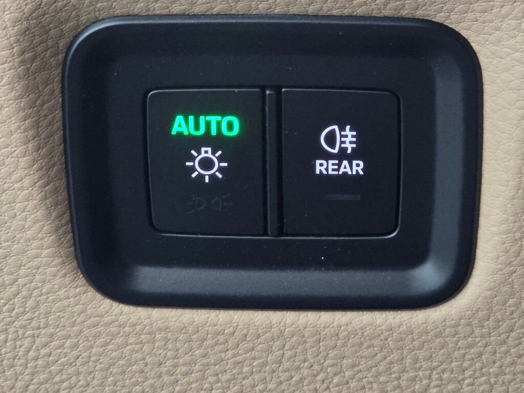 New 2026 Porsche Cayenne image 28