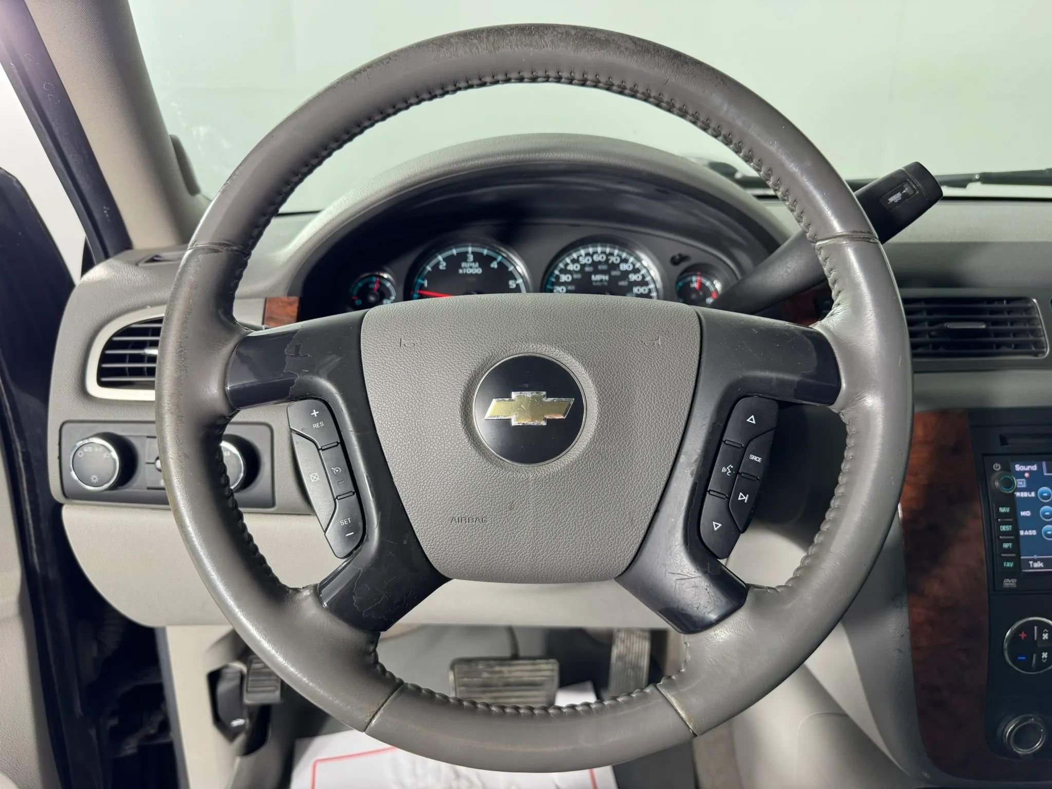 Used 2007 Chevrolet Suburban LTZ w/ LTZ Preferred Equipment Group AWD/4WD image 13