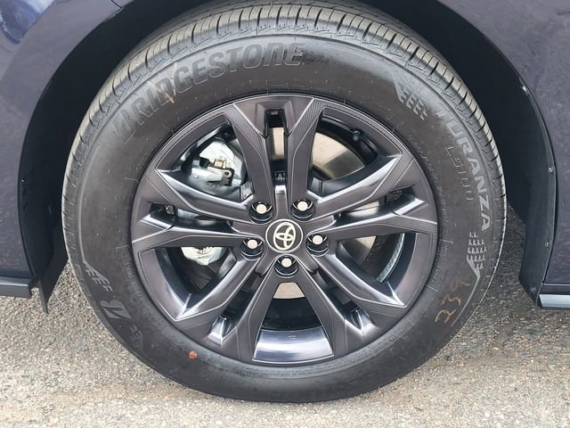 Used 2026 Toyota Sienna XSE image 10