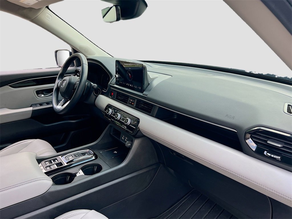 Used 2025 Honda Pilot EX-L image 30