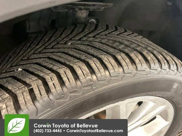 Used 2020 Ford Explorer XLT w/ Equipment Group 202A image 16