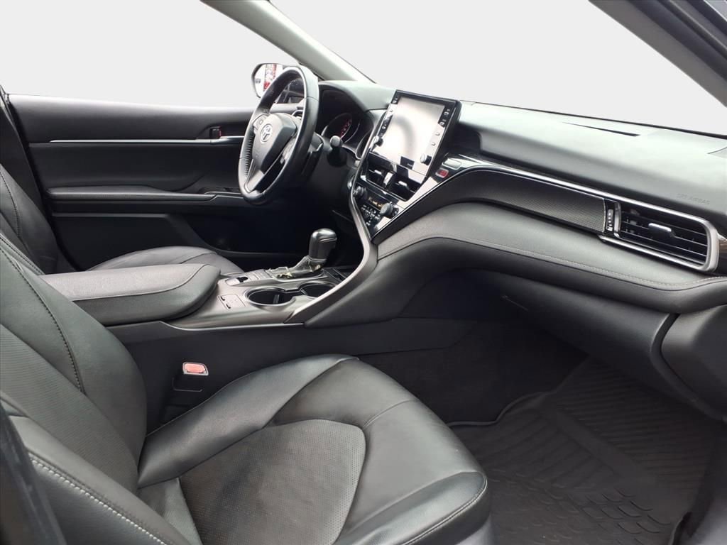 Used 2021 Toyota Camry XSE image 17