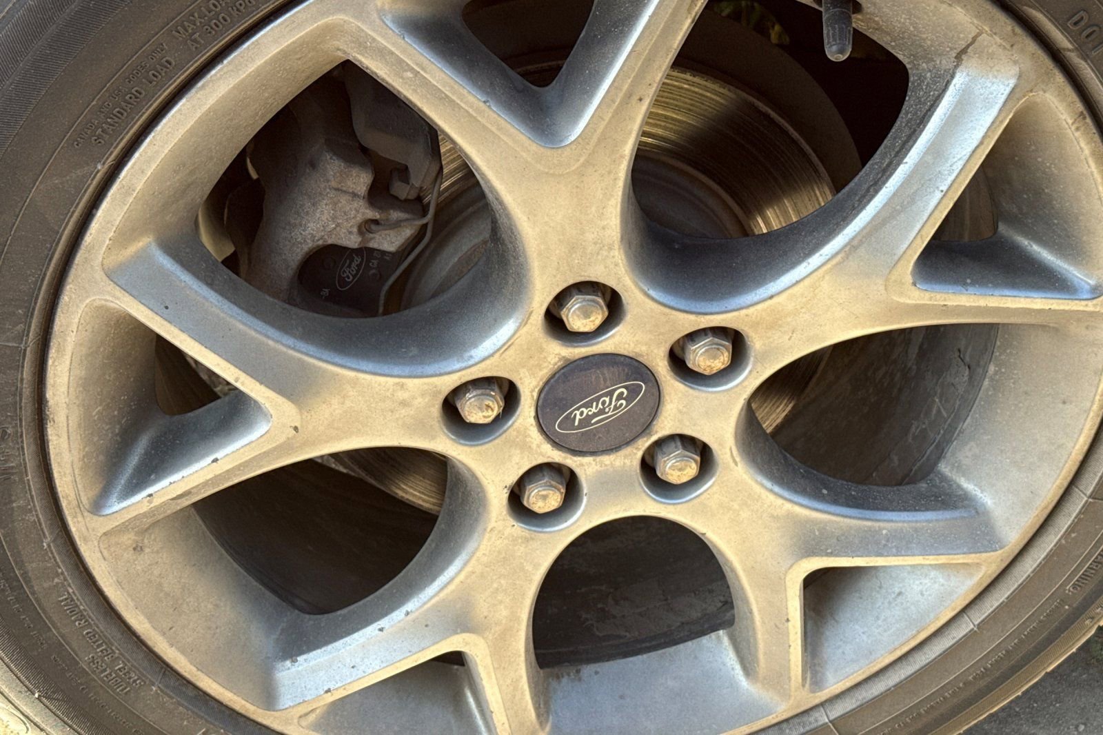 Used 2015 Ford Focus SE w/ Equipment Group 201A FWD image 3