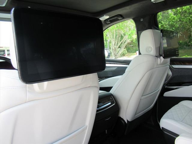 New 2026 Cadillac Escalade ESV Platinum Sport AWD/4WD image 16