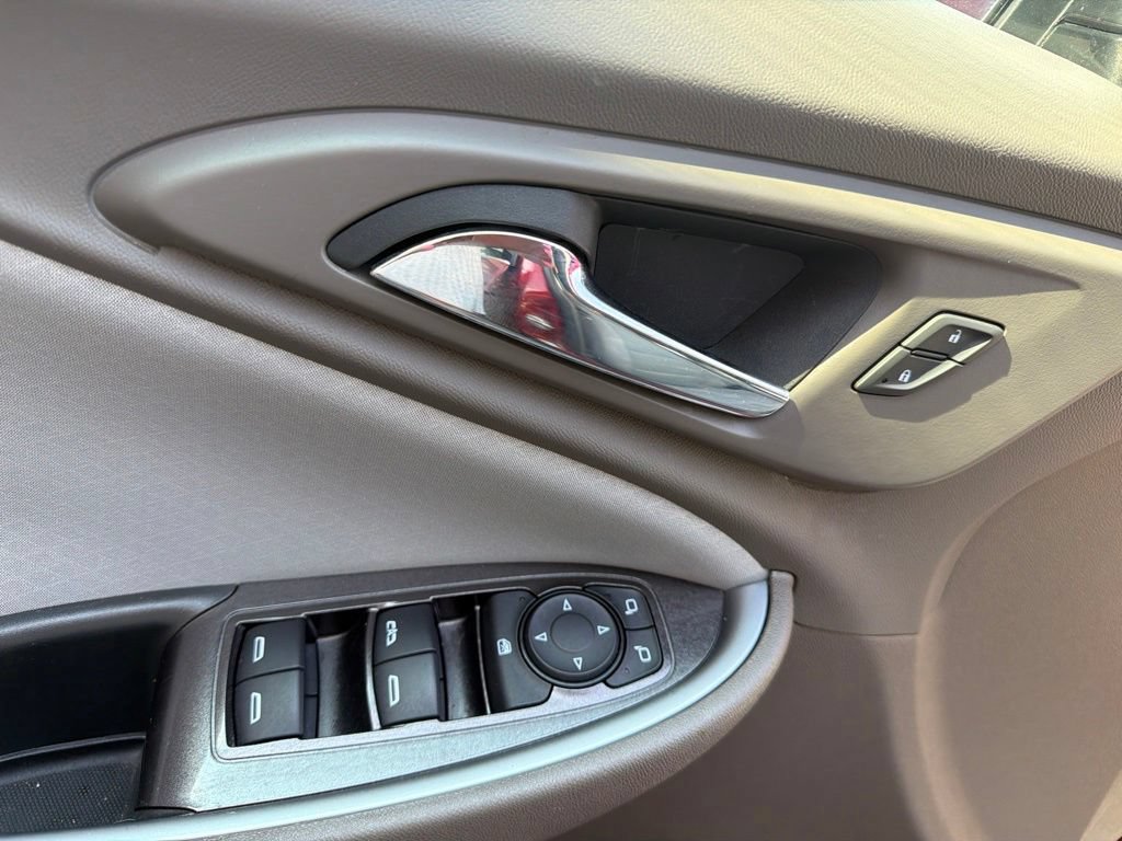 Used 2025 Chevrolet Malibu LT FWD image 11
