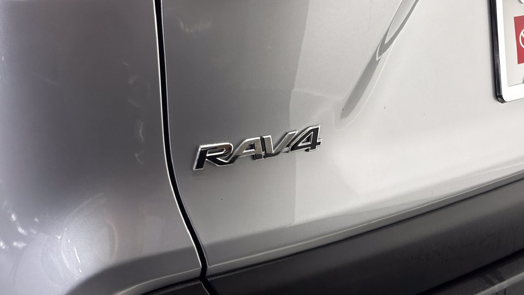 Certified 2025 Toyota RAV4 XLE AWD/4WD image 7