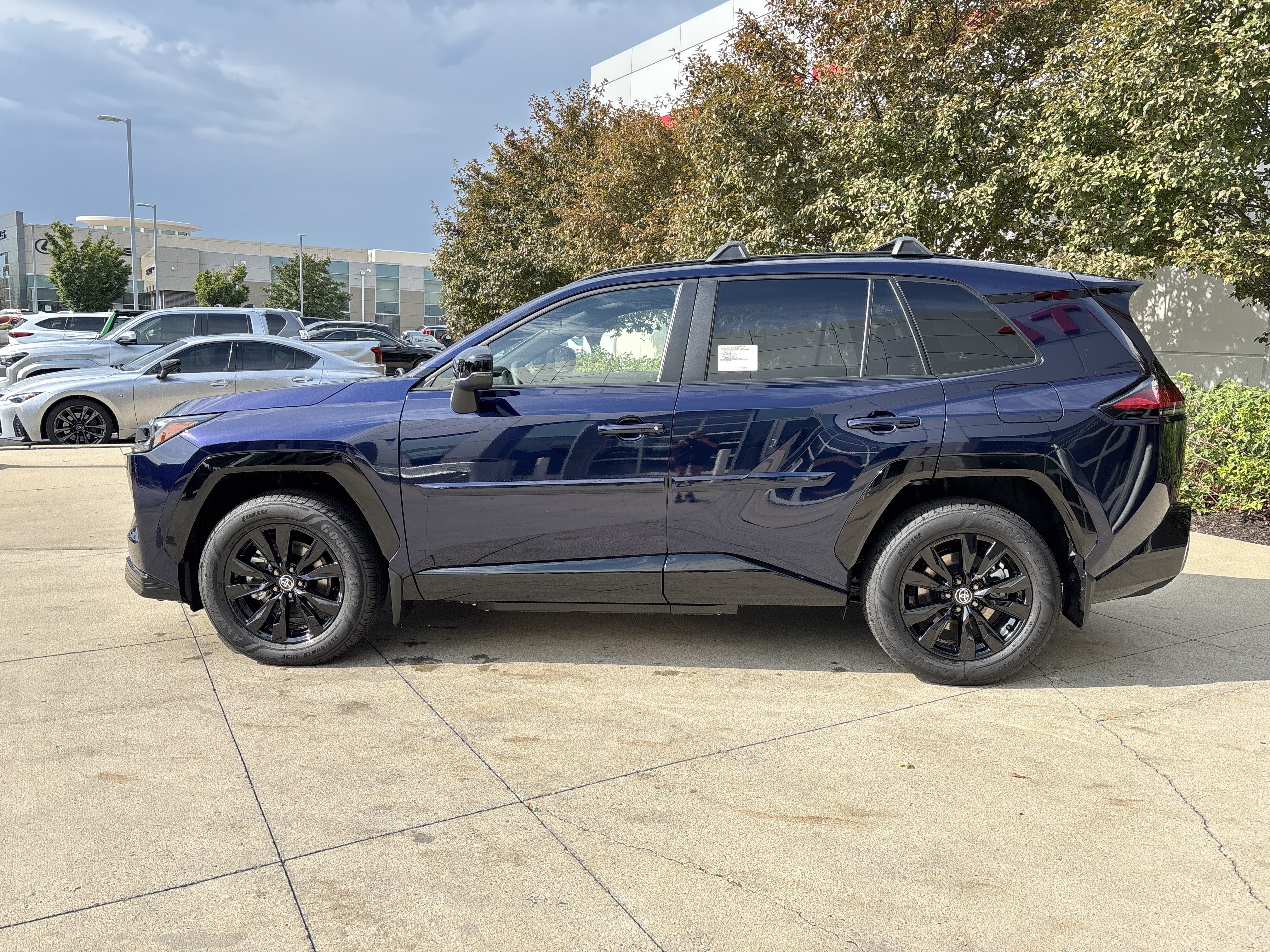 Used 2026 Toyota RAV4 SE AWD/4WD image 8